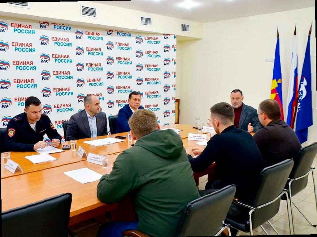Проблема несанкционированных свалок обсуждена в Сочи: размещение видеокамер на контейнерных площадках