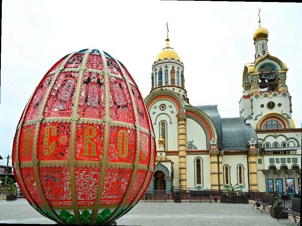 Во всех храмах Сочи прошли праздничные Пасхальные богослужения