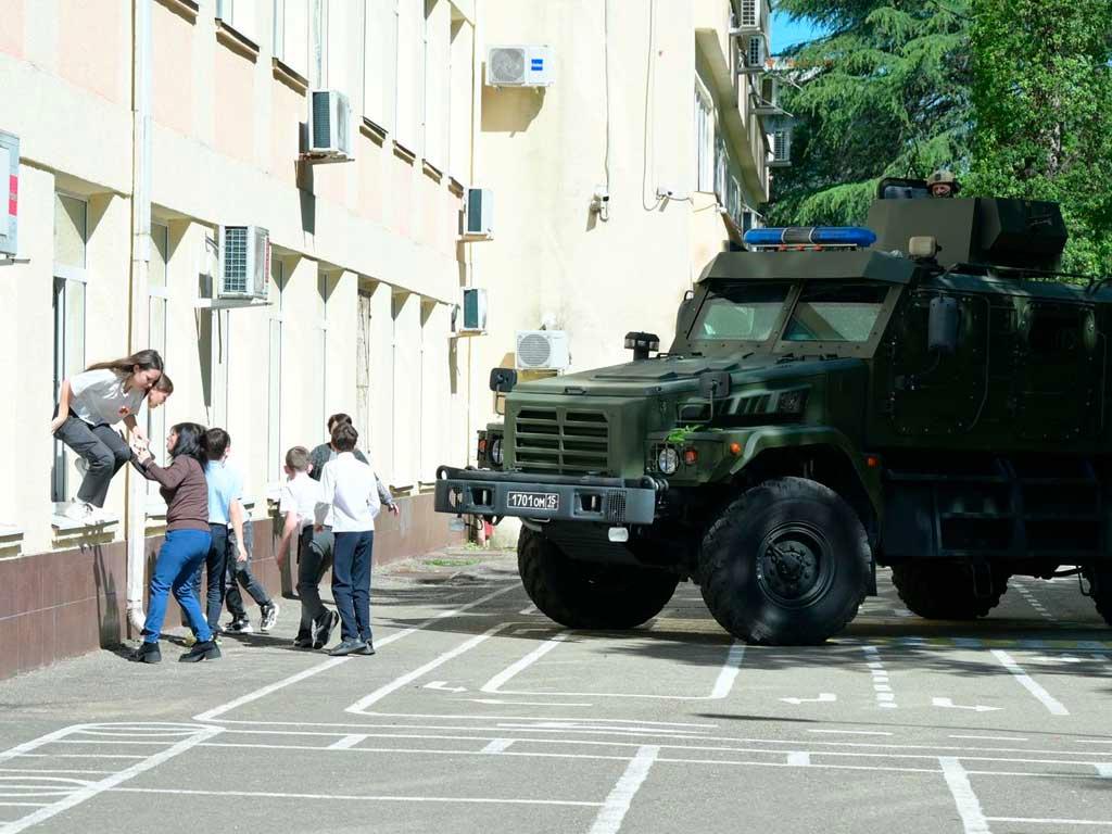 Масштабные учения по борьбе с терроризмом прошли в учебных заведениях Сочи