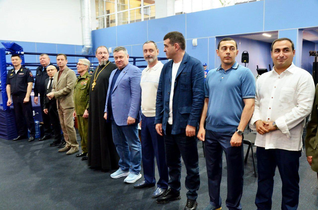 «Виктор Тепляков принял участие в открытии турнира по боксу»