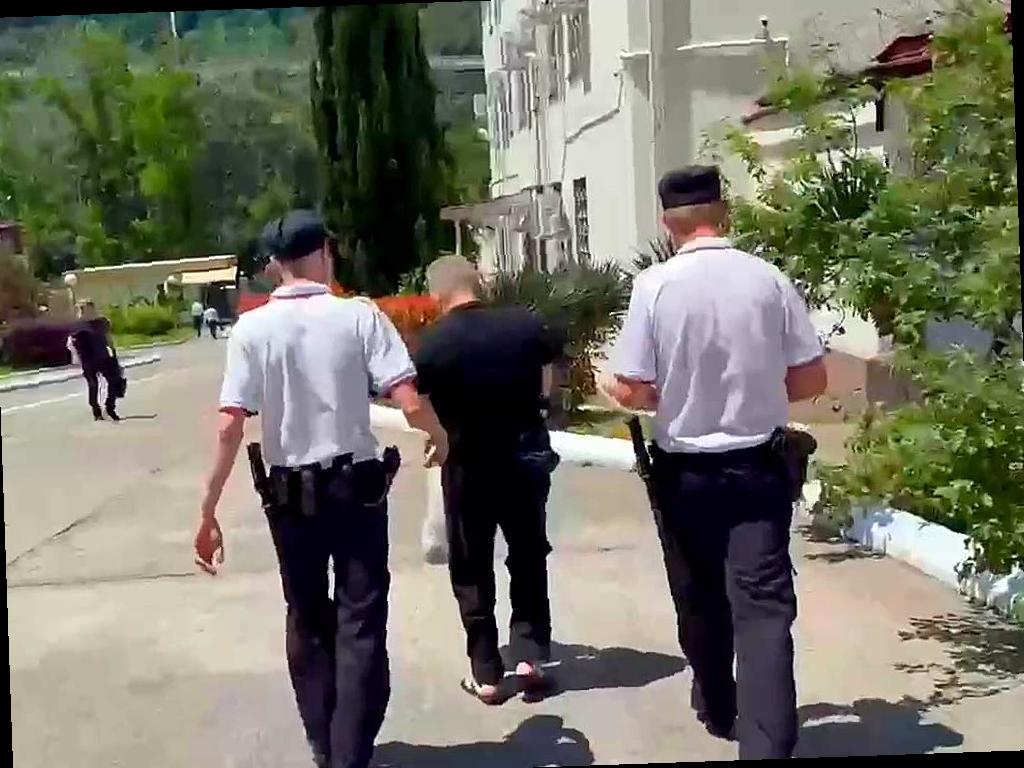 Приезжий уличный торговец в Сочи получил второй арест за последние четыре месяца