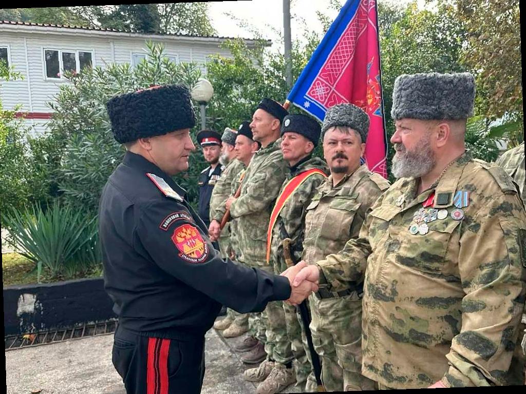 В Сочи проходят учения Черноморского казачьего полка