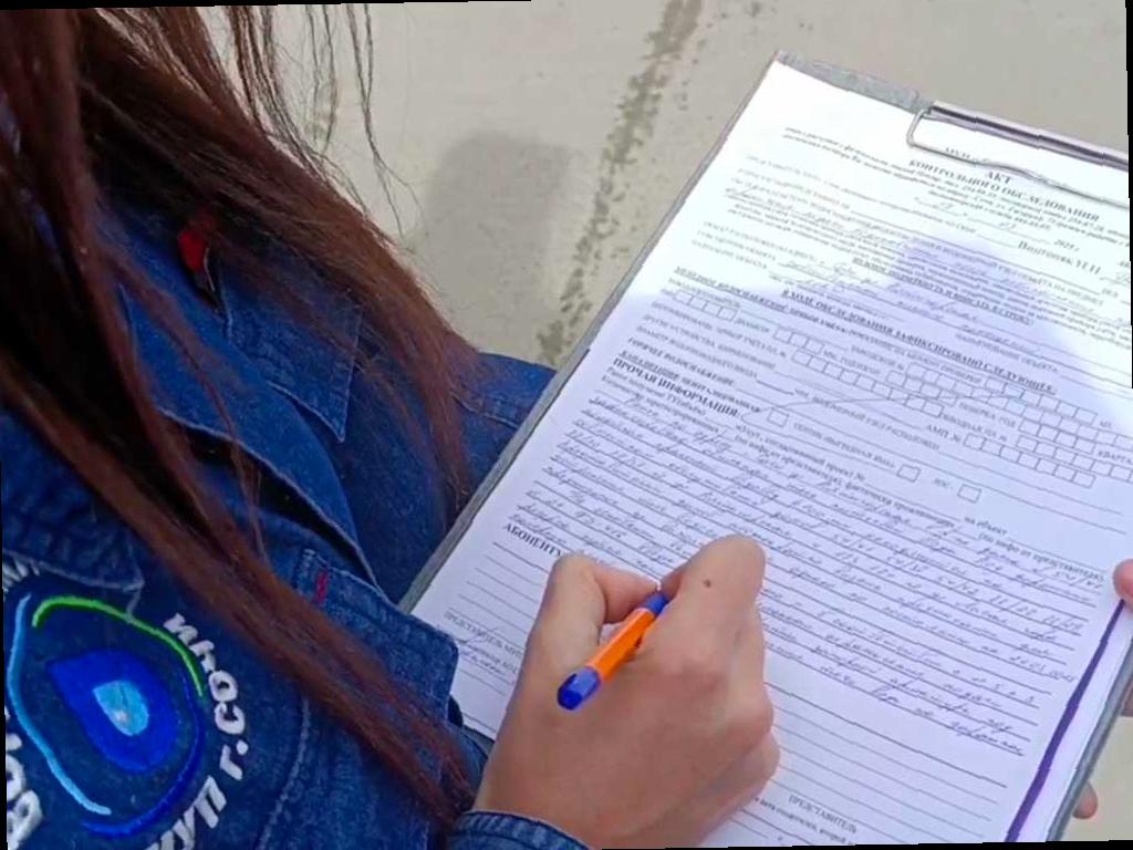 В хостеле на улице Ленина в Адлере временно отключили канализацию из-за задолженности за водоснабжение. Предупреждения были проигнорированы, поэтому коммунальщики вынуждены были принять такие меры, рассказали в Водоканале.