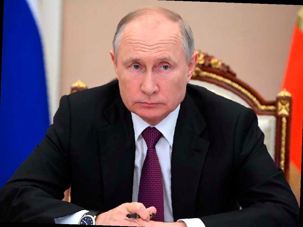 Путин подписал законы о ЖКХ, пенсиях и развитии регионов