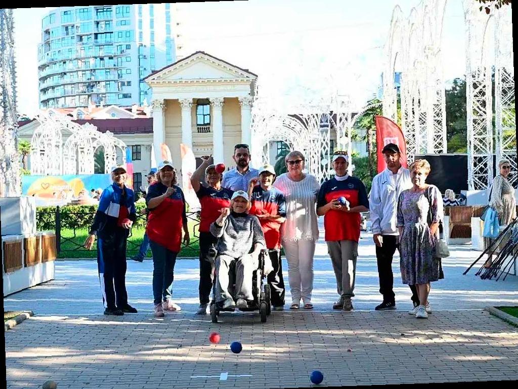 В 2025 году в Сочи на социальные выплаты было выделено около 90 миллионов рублей. Администрация города подвела итоги в сфере социальной поддержки за прошлый год и сообщила, что бюджет на социальные выплаты увеличился на 11%.
