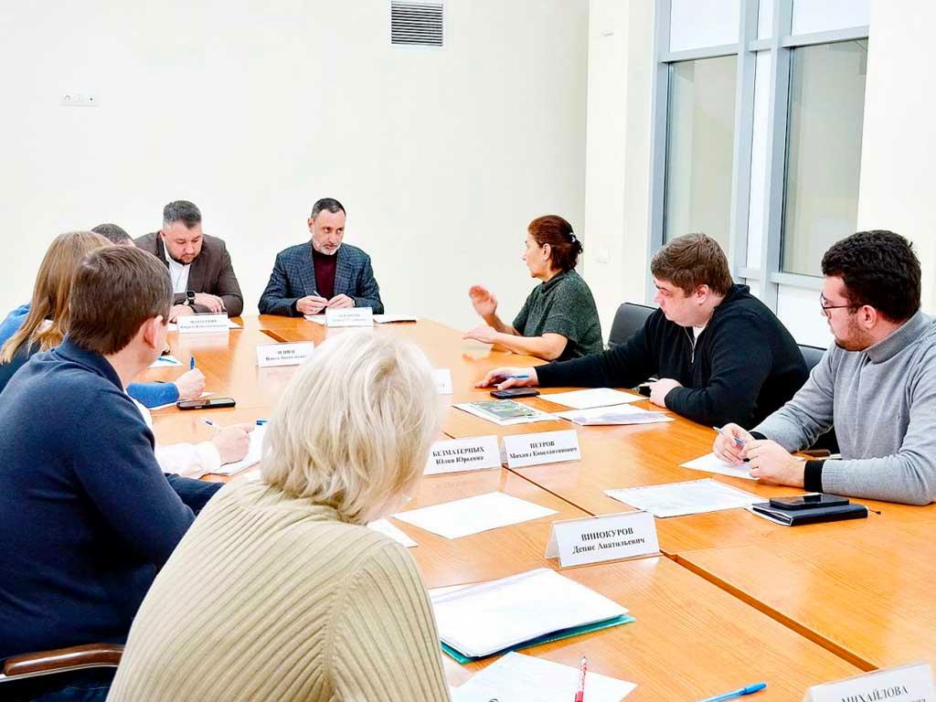 Депутат Виктор Тепляков встречался с жителями Сочи